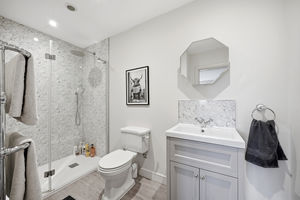 En suite- click for photo gallery